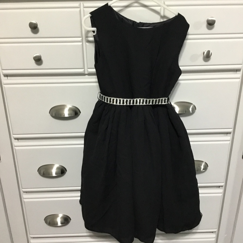 Ellie Kids Black Full Sleeveless Dress with Rhinestone Embellished Belt size 8